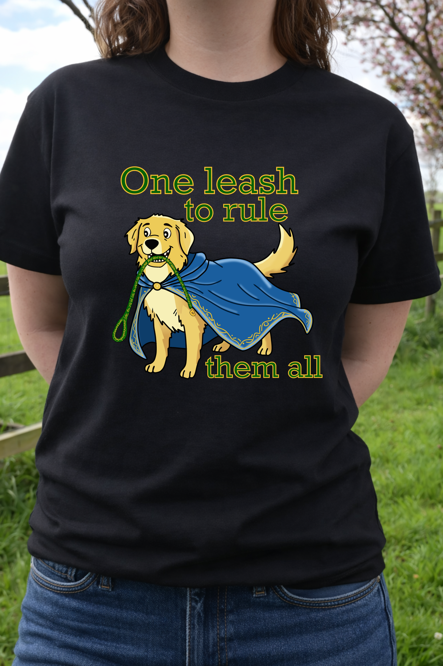 One leash to rule them all - Golden retriever t-shirt